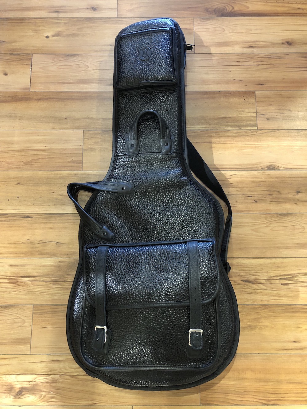 Levys Leather Gig Bag For Electric Guitar,  …