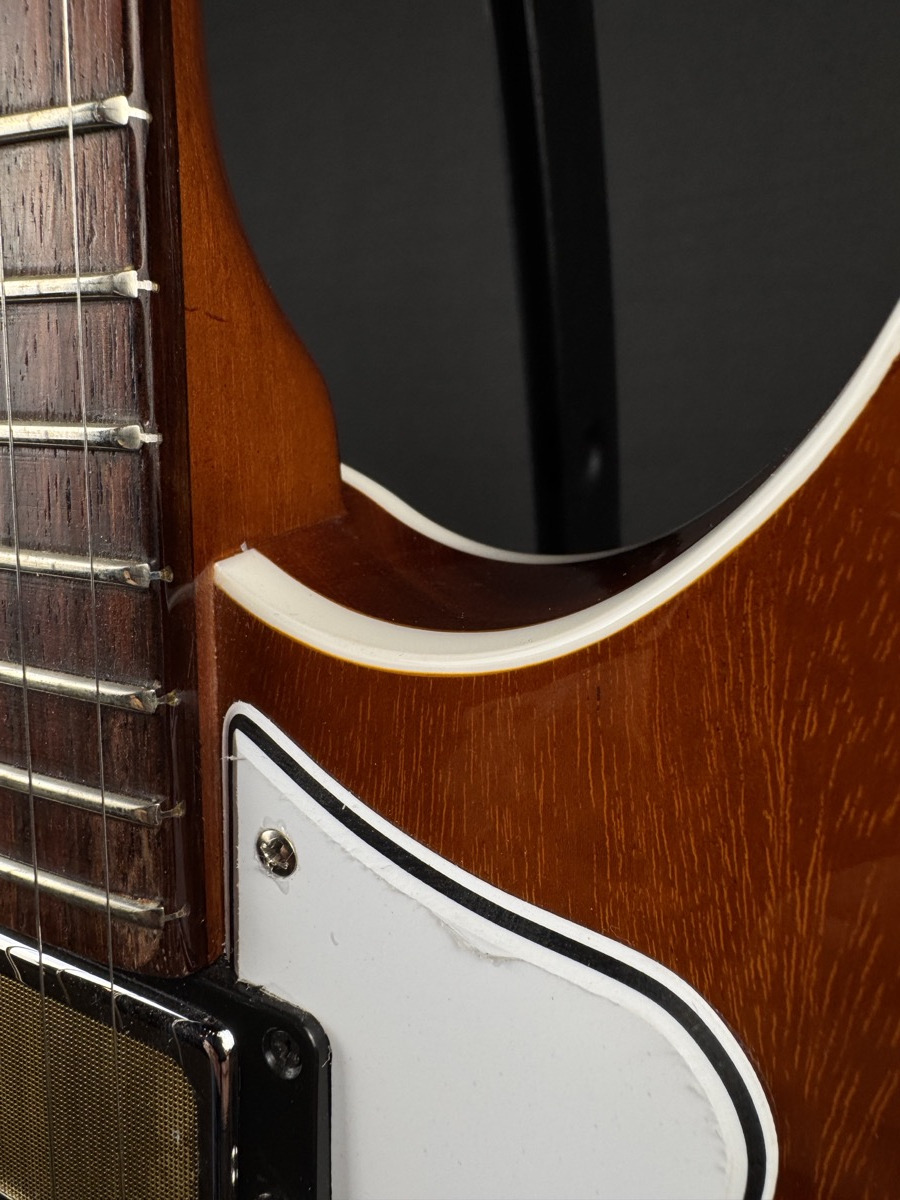 Harmony Harmony Comet Semi-Hollow Guitar, Sunburst, Mono Bag - Guitars