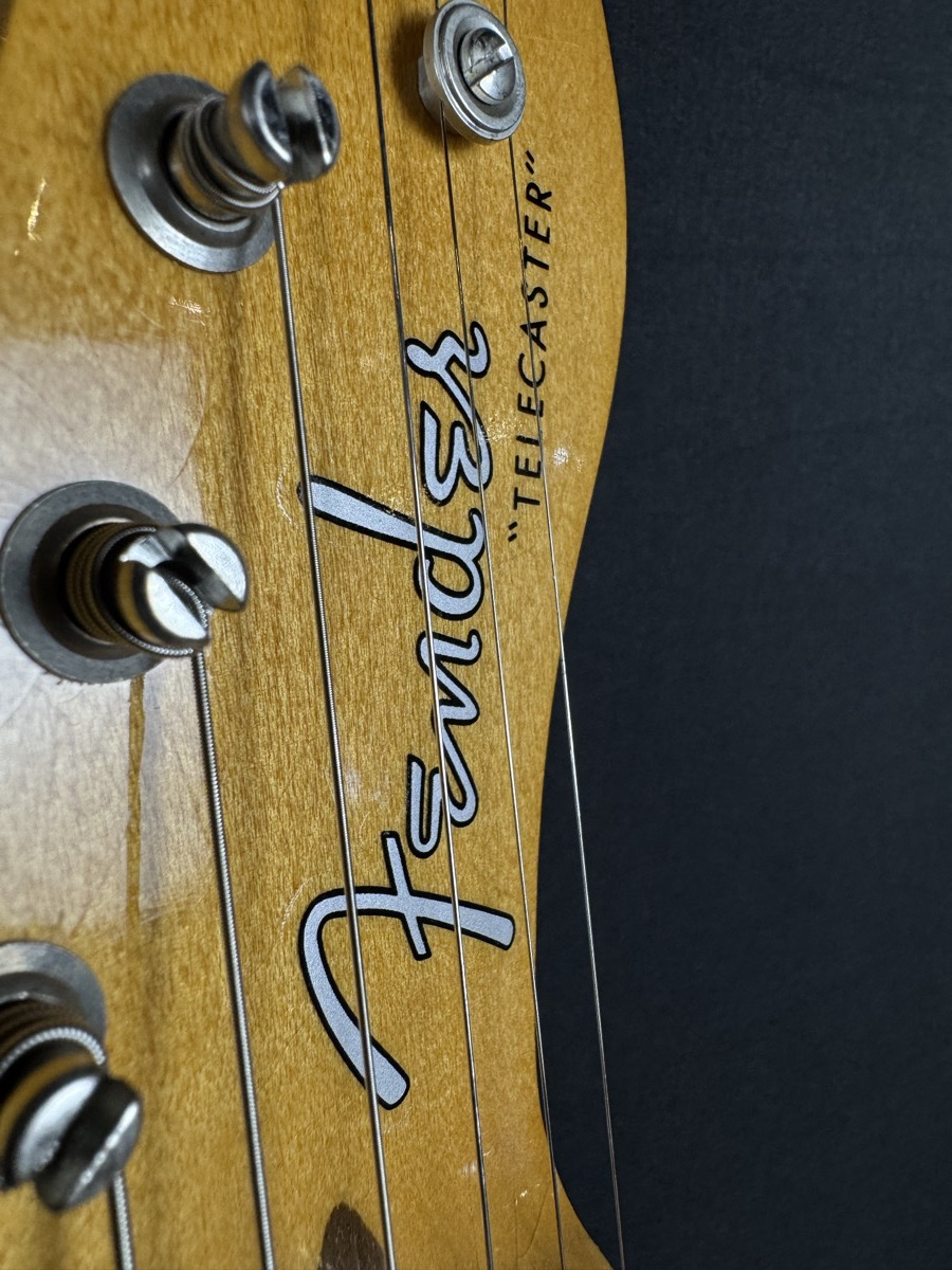 Fender Fender 75th Anniversary Vintera Road Worn 1951 Telecaster - Butterscotch Blonde - Guitars