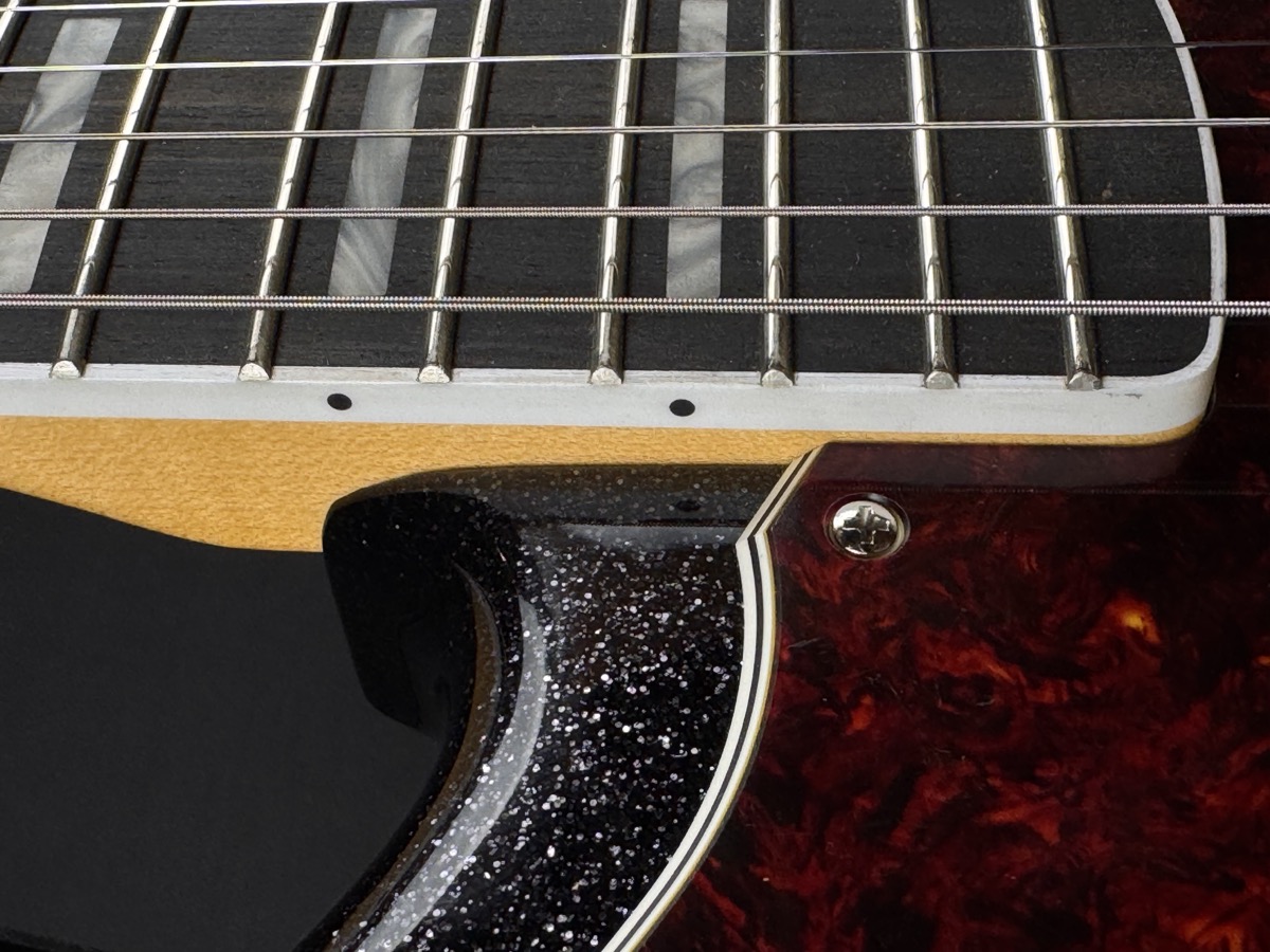 Fender Fender Limited Edition Gold Foil Jazzmaster In Black Sparkle - Guitars