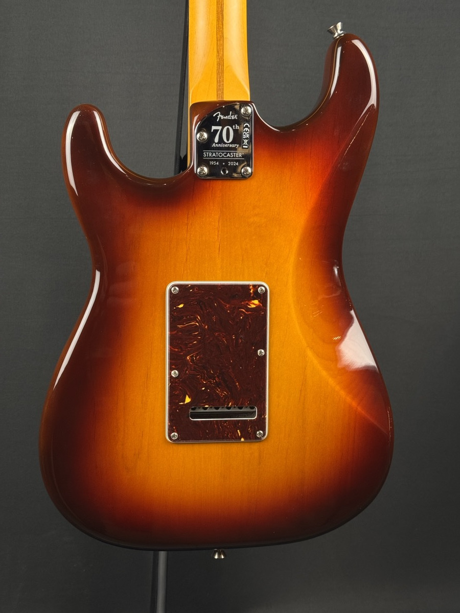 Fender Fender 70th Anniversary American Pro II  Stratocaster RW - Comet Burst - Guitars