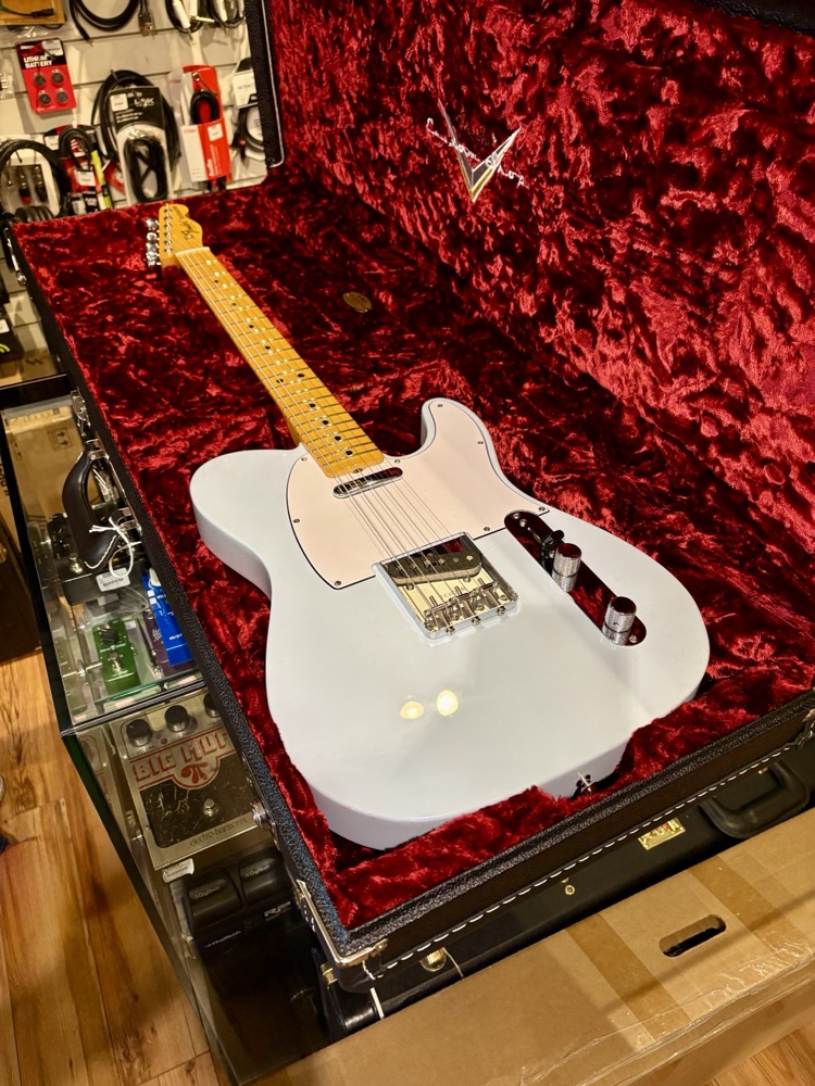 Fender Custom Shop Fender Custom Shop '69 Telecaster, NOS, Sonic Blue - Guitars