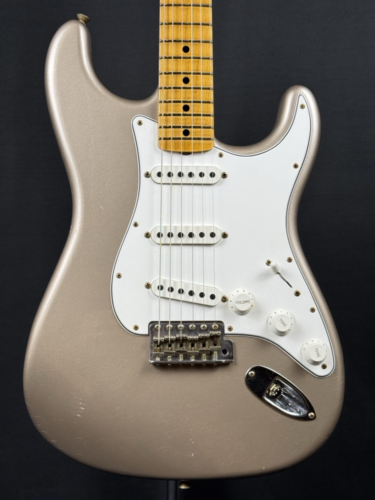 Fender Custom Shop Fender Custom Shop 1969 Strat Journeyman Relic, Faded Shoreline Gold, Maple Neck - Guitars