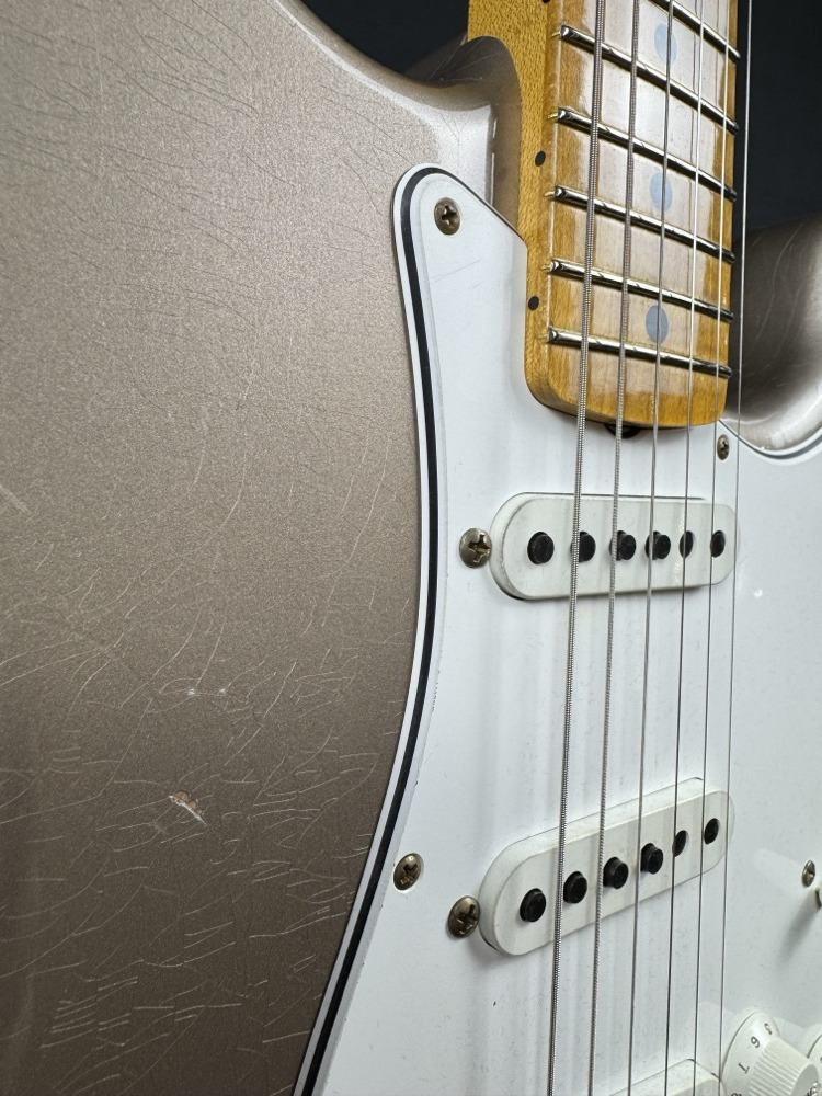 Fender Custom Shop Fender Custom Shop 1969 Strat Journeyman Relic, Faded Shoreline Gold, Maple Neck - Guitars