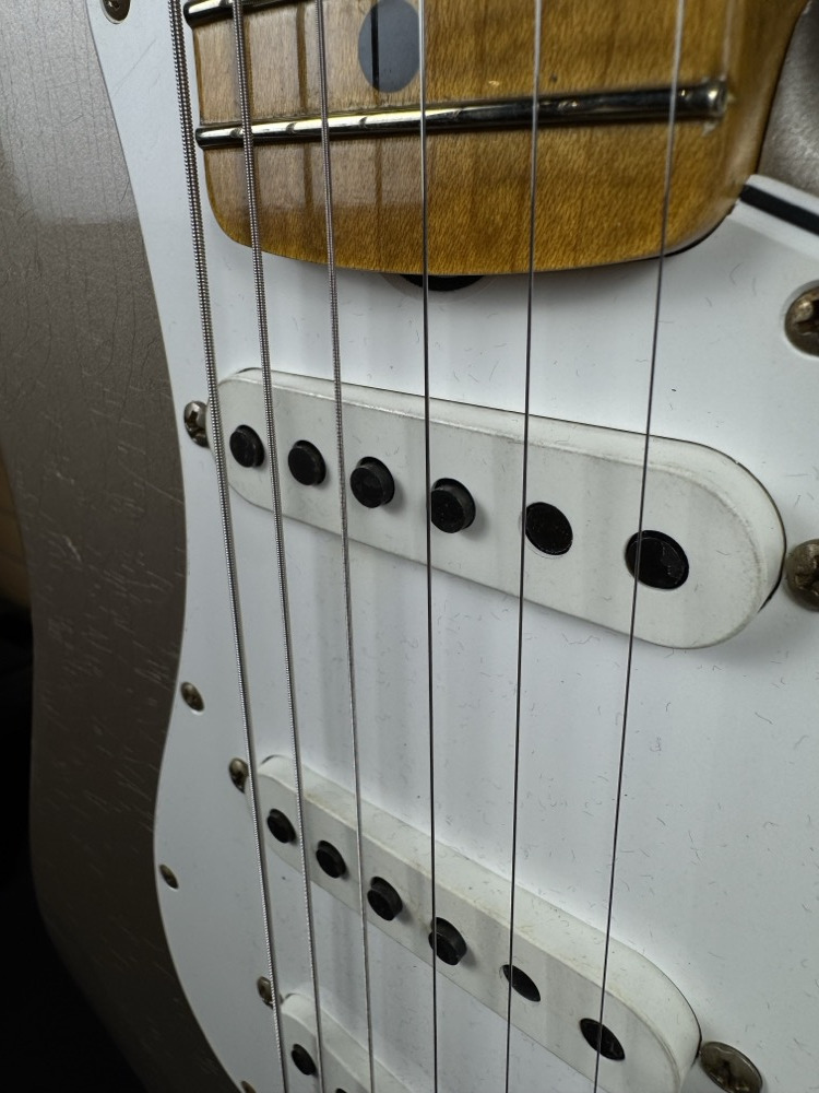 Fender Custom Shop Fender Custom Shop 1969 Strat Journeyman Relic, Faded Shoreline Gold, Maple Neck - Guitars