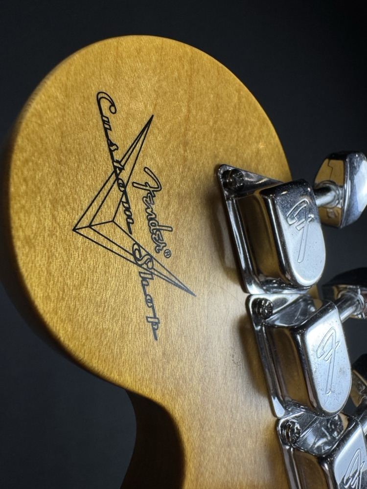 Fender Custom Shop Fender Custom Shop 1969 Strat Journeyman Relic, Faded Shoreline Gold, Maple Neck - Guitars