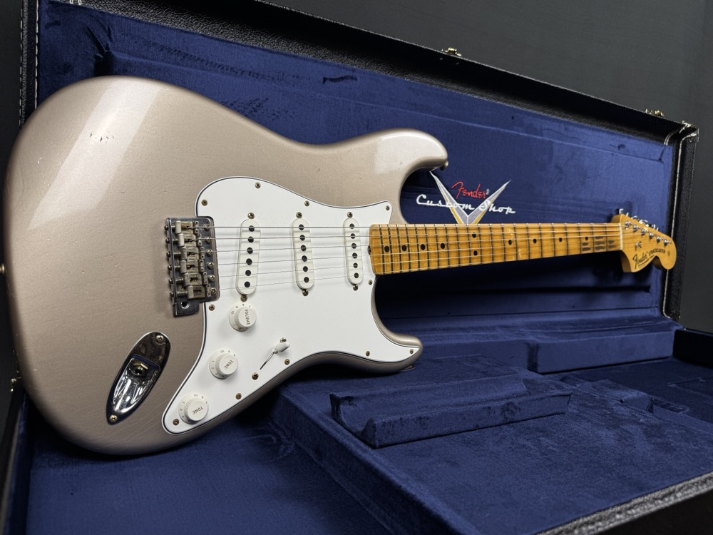 Fender Custom Shop Fender Custom Shop 1969 Strat Journeyman Relic, Faded Shoreline Gold, Maple Neck - Guitars