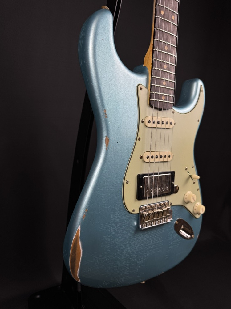 Fender Custom Shop Fender Custom Shop '59 Strat HSS Limited Edition Relic, Daphne Blue Metallic - Guitars