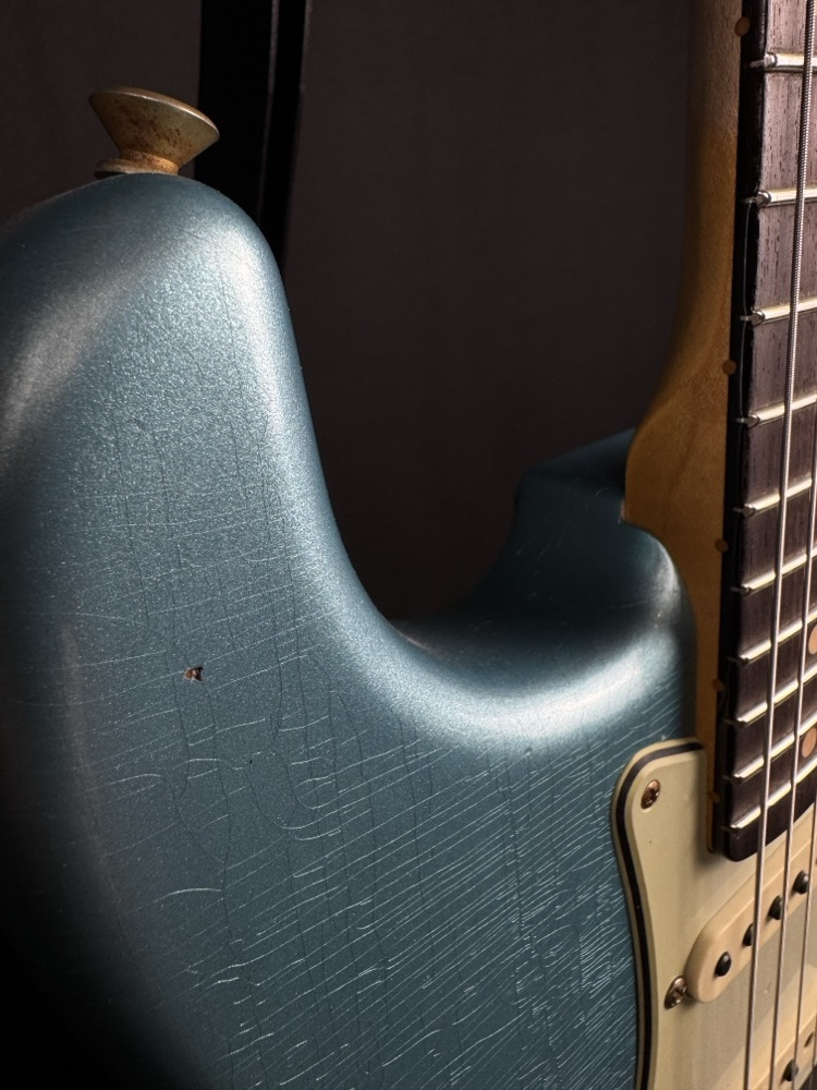 Fender Custom Shop Fender Custom Shop '59 Strat HSS Limited Edition Relic, Daphne Blue Metallic - Guitars