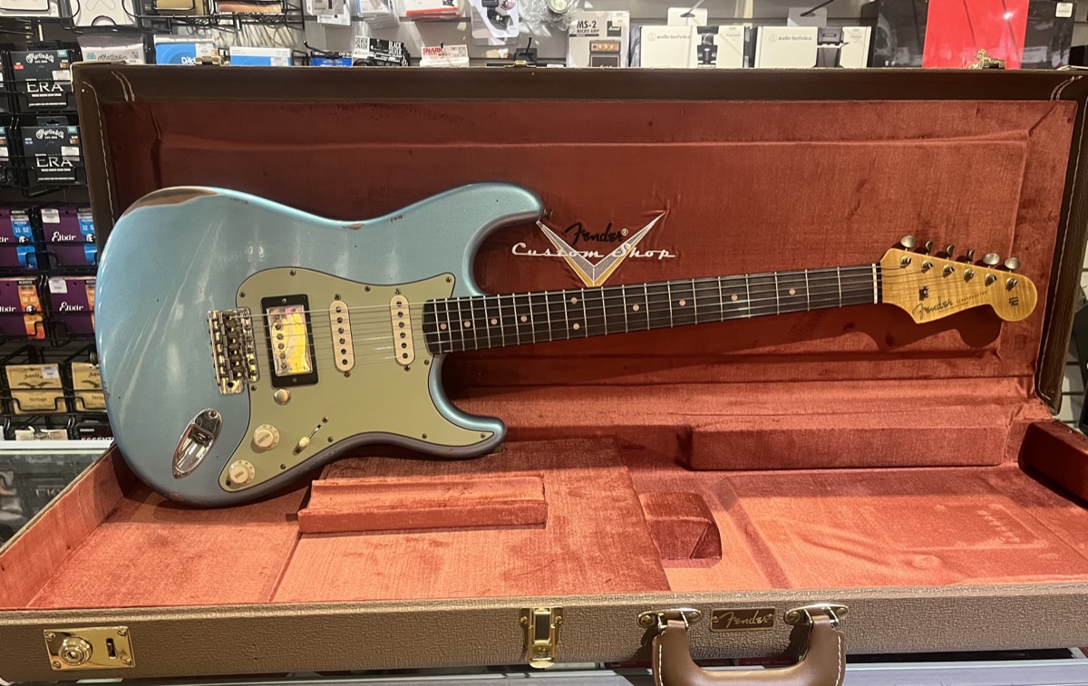 Fender Custom Shop Fender Custom Shop '59 Strat HSS Limited Edition Relic, Daphne Blue Metallic - Guitars