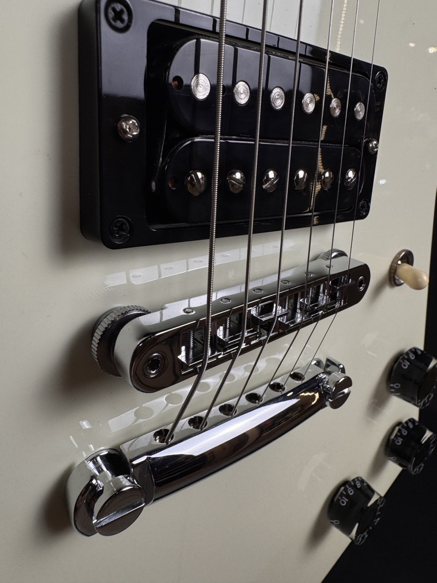 Gibson Gibson 80s Explorer In Classic White - Guitars