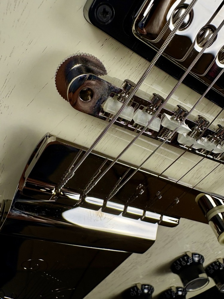 Gibson Custom Shop Gibson Custom Shop '64 SG Standard w/Maestro, TV White - Guitars