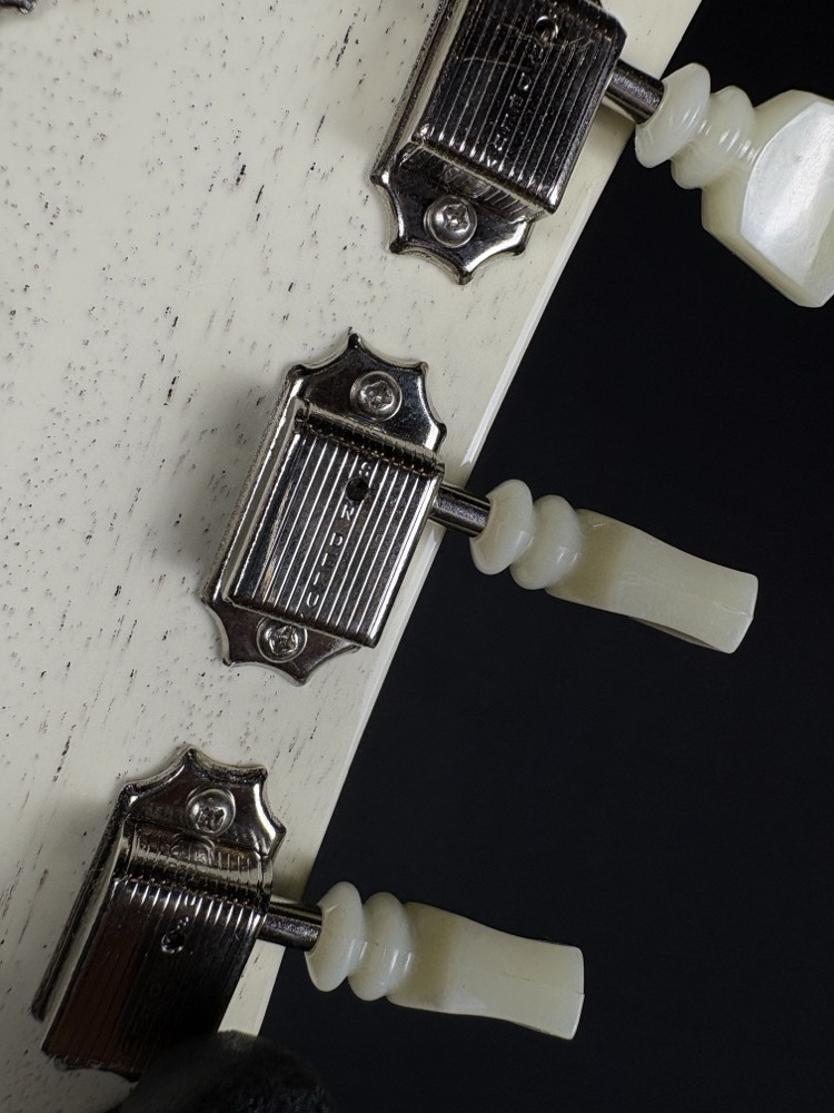Gibson Custom Shop Gibson Custom Shop '64 SG Standard w/Maestro, TV White - Guitars