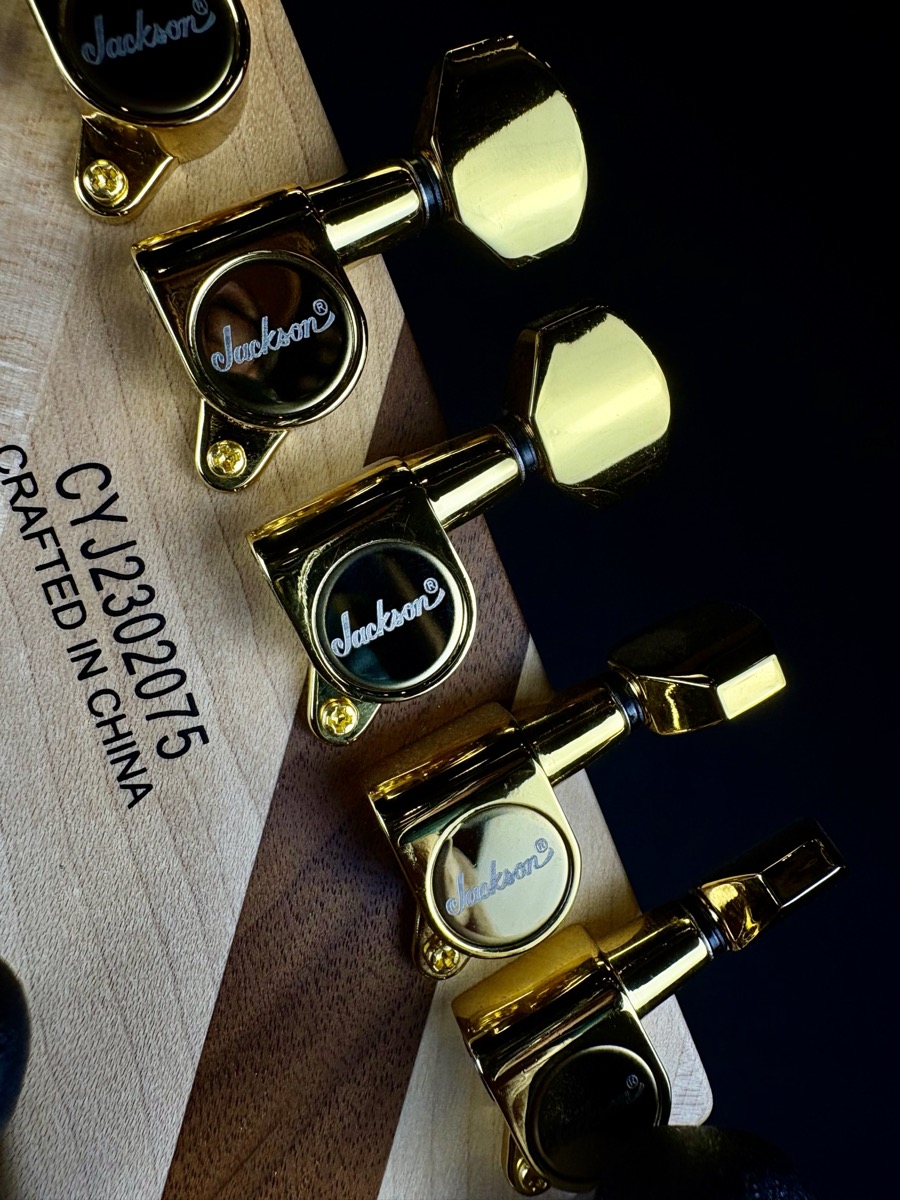 Jackson Jackson Pro Plus Series Soloist SLA3 In Gold Bullion - Guitars