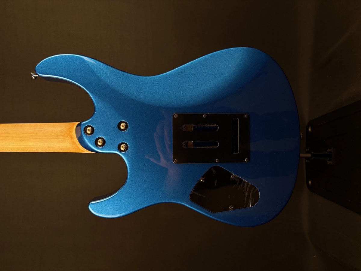 Yamaha Yamaha Pacifica Professional, Made In Japan, Sparkle Blue, Hardshell Case - Guitars