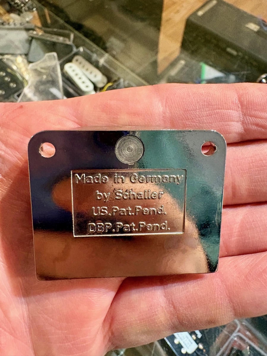 Schaller Schaller Sure Claw - Cracked Box - Guitars