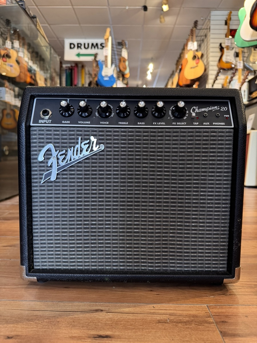 USED Fender Champion 20 Amp