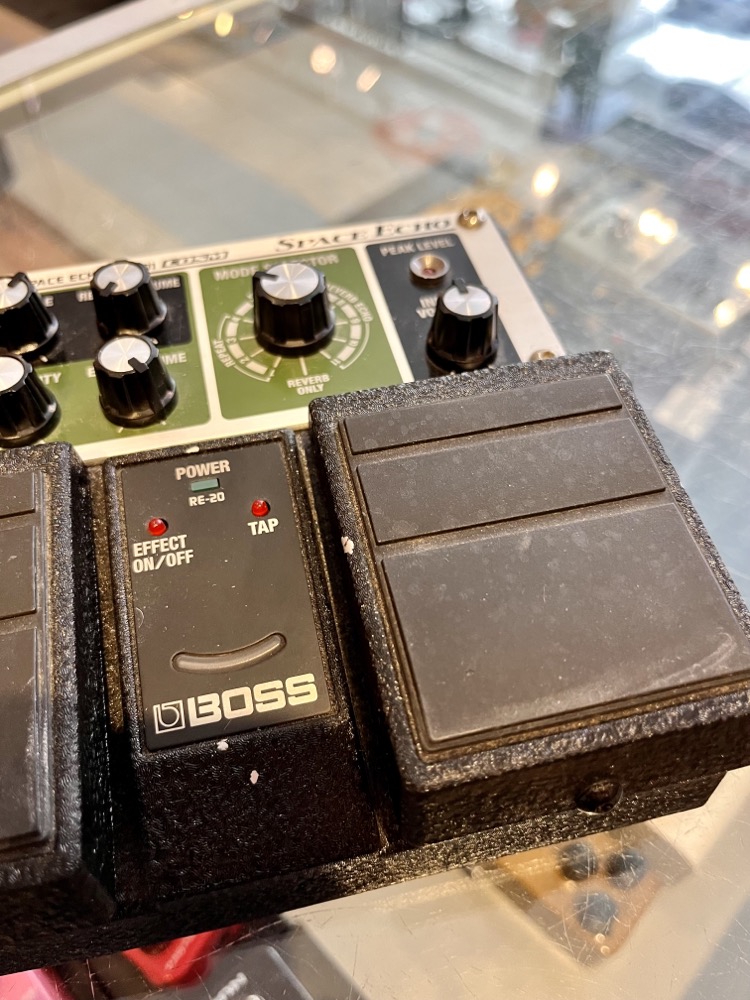 USED BOSS RE-20 Space Echo Pedal W/Box: Canadian Online Music Store In ...