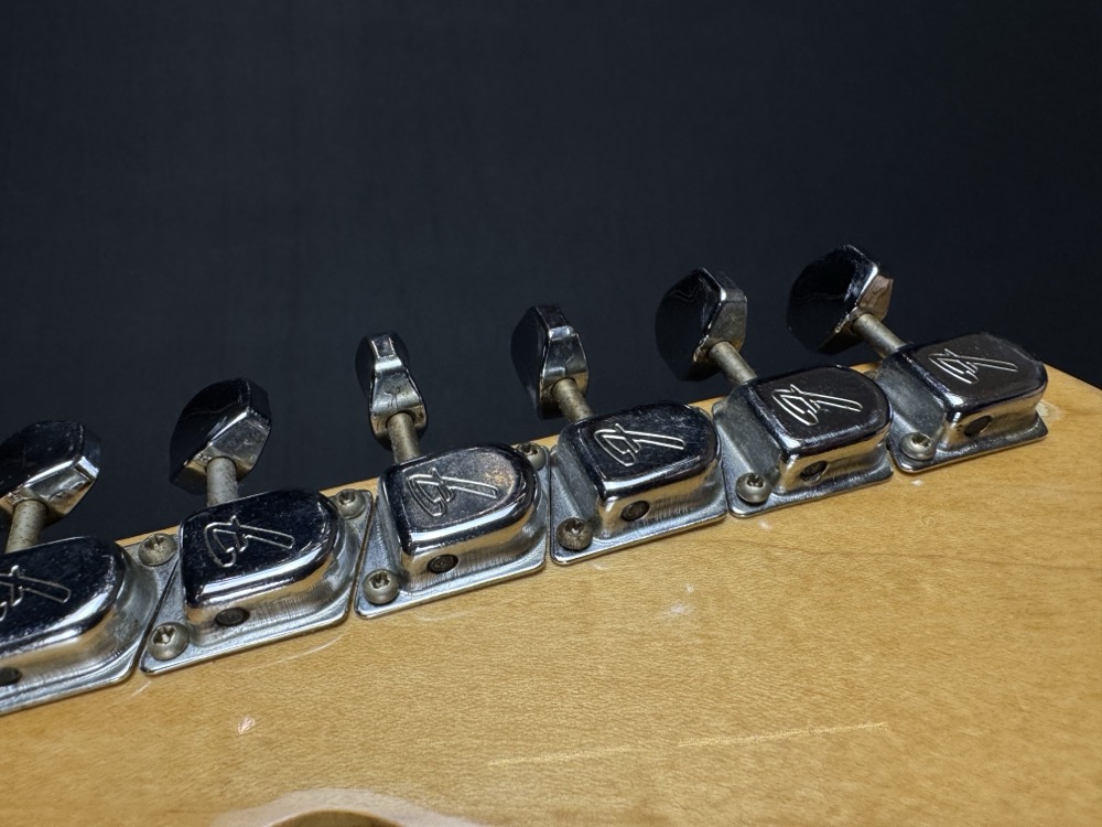 Fender USED Fender 1975/76 Stratocaster Natural w/Case - Used