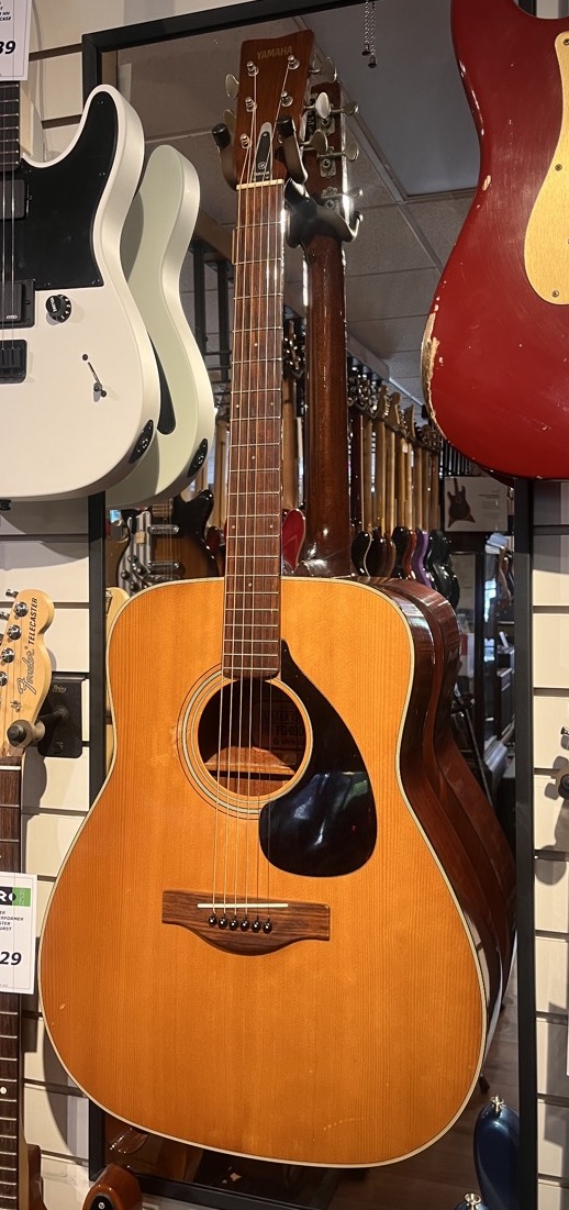 USED Yamaha Late 60's Red Label FG-180 Acoustic