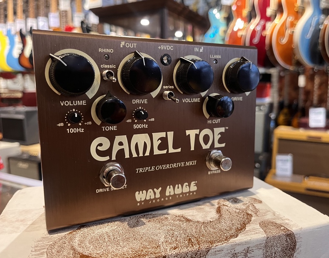 USED Way Huge Camel Toe Distortion  …