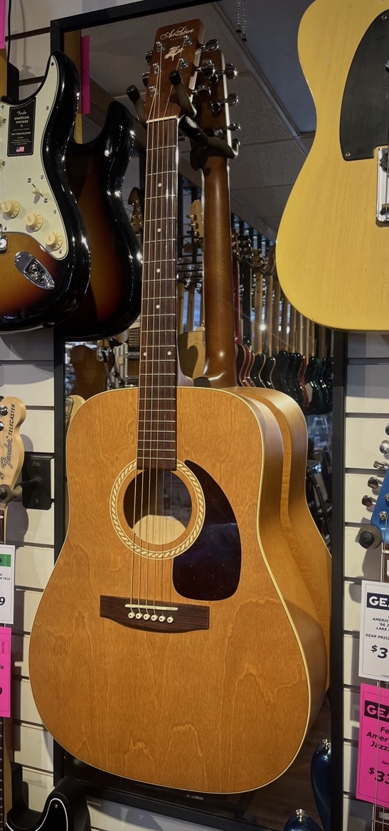 USED Art & Lutherie Wild Cherry Acoustic  …