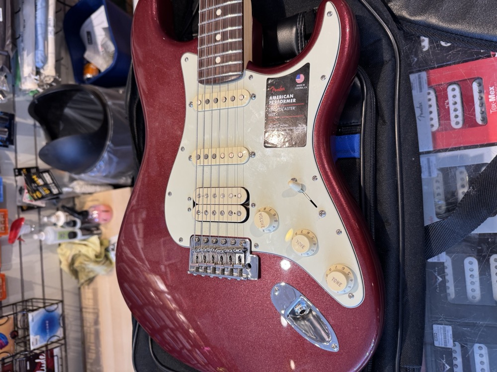 Fender USED Fender 2022 American Performer Stratocaster HSS - Aubergine - Used