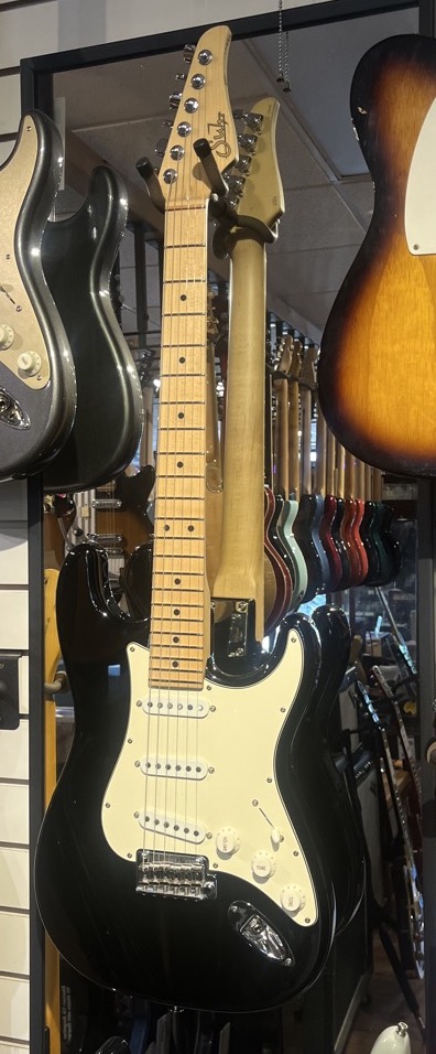 USED Suhr Classic Pro SSS Strat Style w/Bag  …