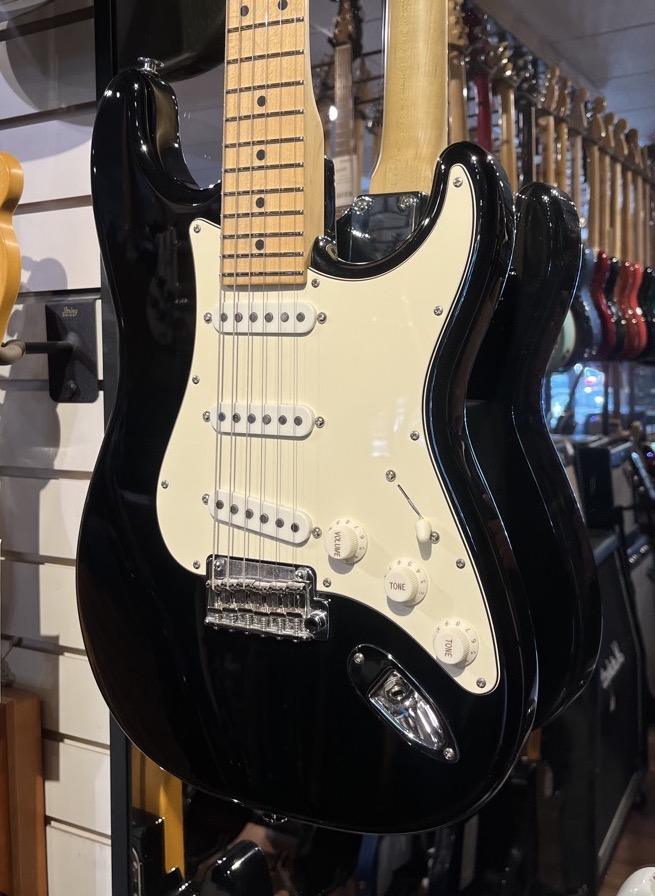 Misc USED Suhr Classic Pro SSS Strat Style w/Bag - CONSIGNMENT - Used