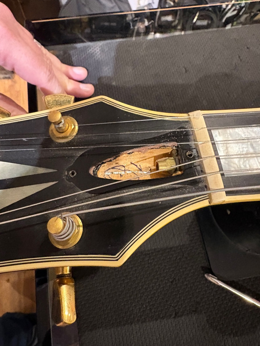 Gibson USED Gibson 1981 Les Paul Custom w/OHSC - CONSIGNMENT - Used