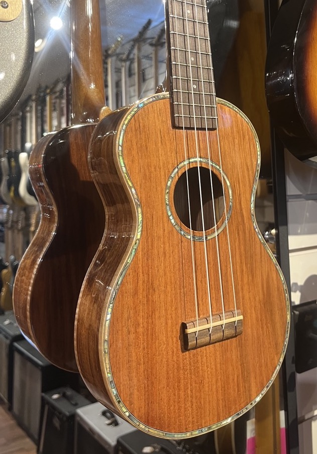 Misc USED Molakai MU50C Solid Koa Concert Ukulele w/case - Used