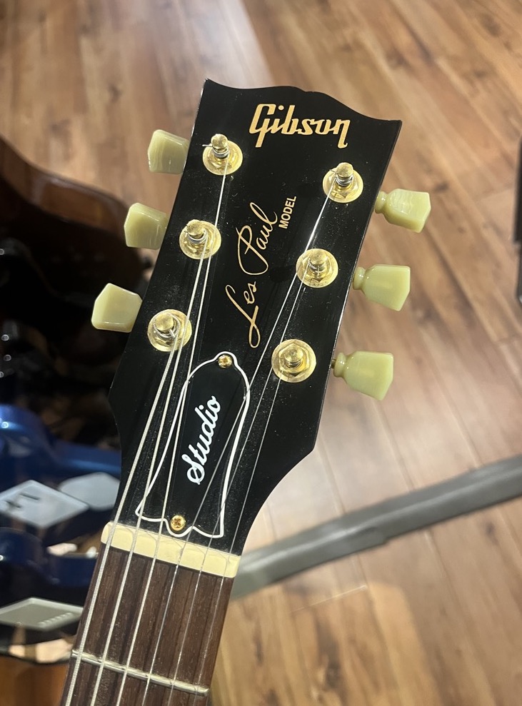 Gibson USED Gibson 2011 Les Paul Studio Ebony w/Case - Used