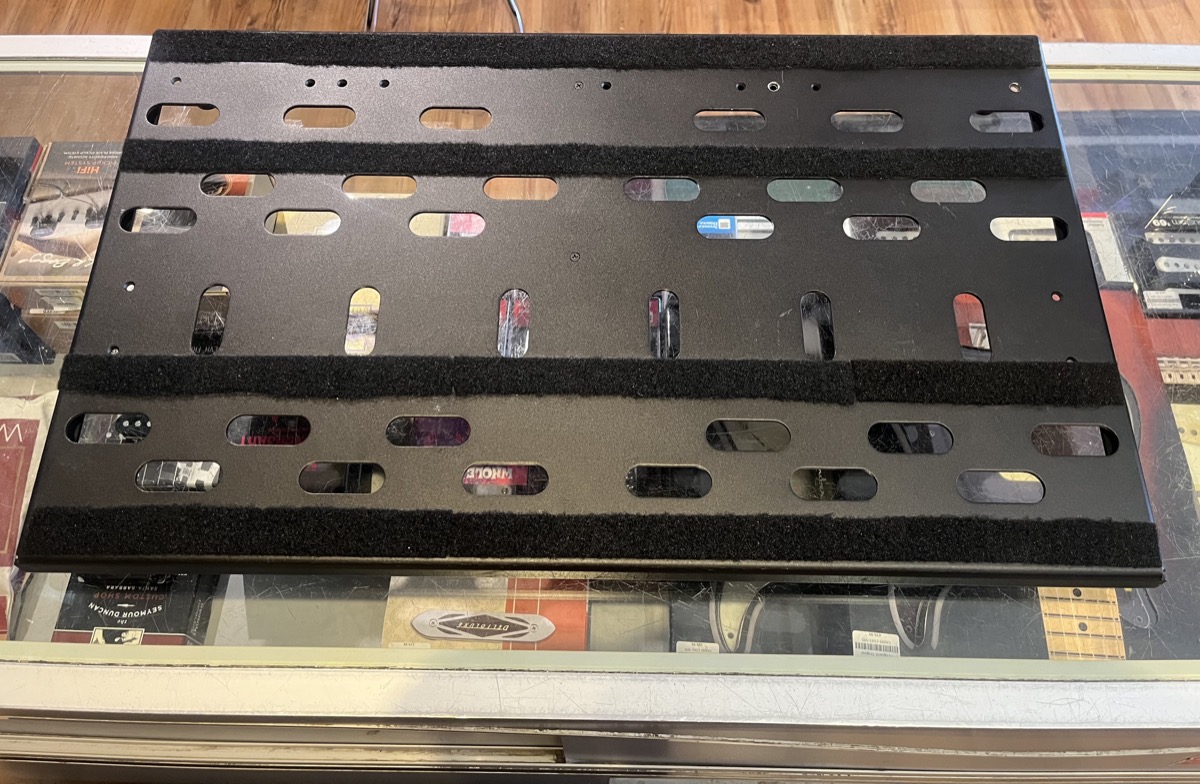 Voodoo Lab USED Voodoo Lab Dingbat Large Pedal Board w/bag - CONSIGNMENT - Used