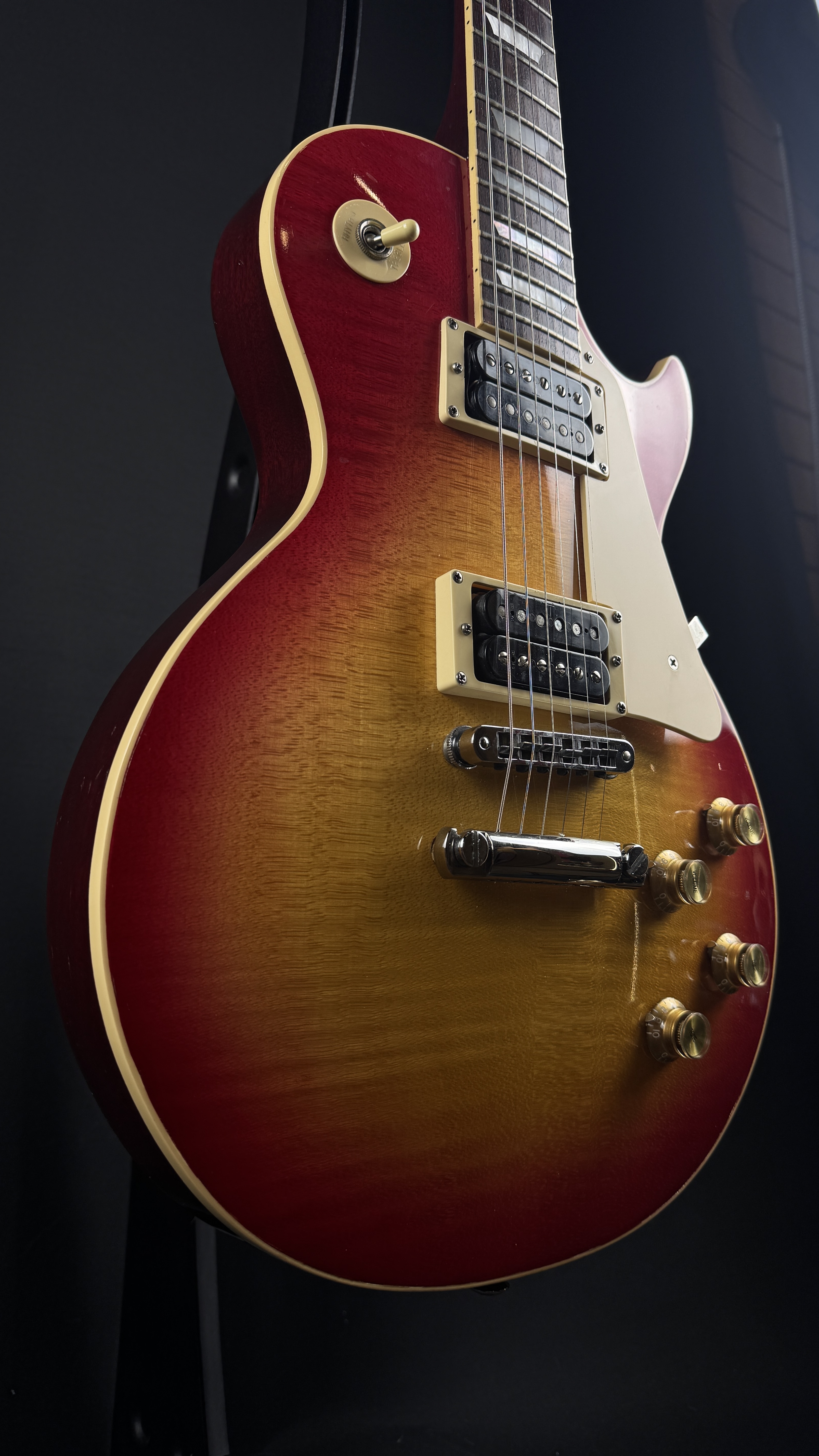 Gibson USED Gibson 1981 Les Paul Standard Cherry Burst w/OHSC - CONSIGNMENT - Used