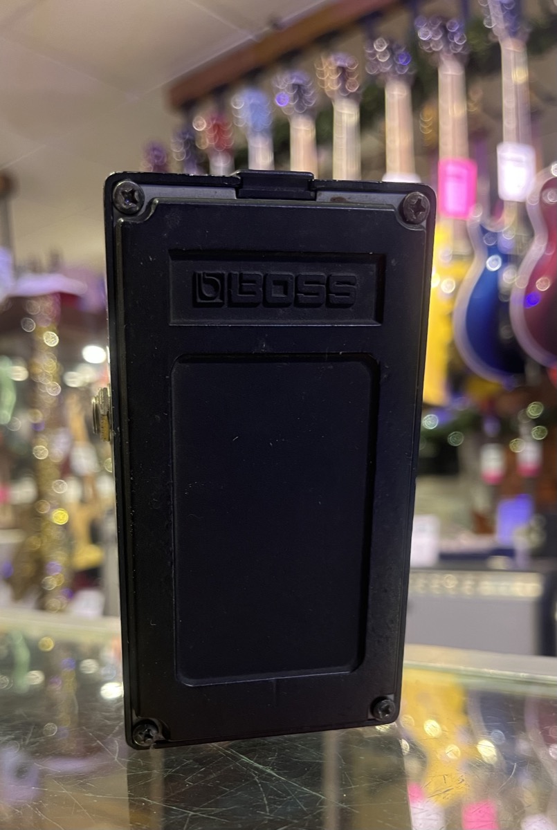 BOSS USED BOSS 1986 HM-2 Heavy Metal Pedal - CONSIGNMENT - Used