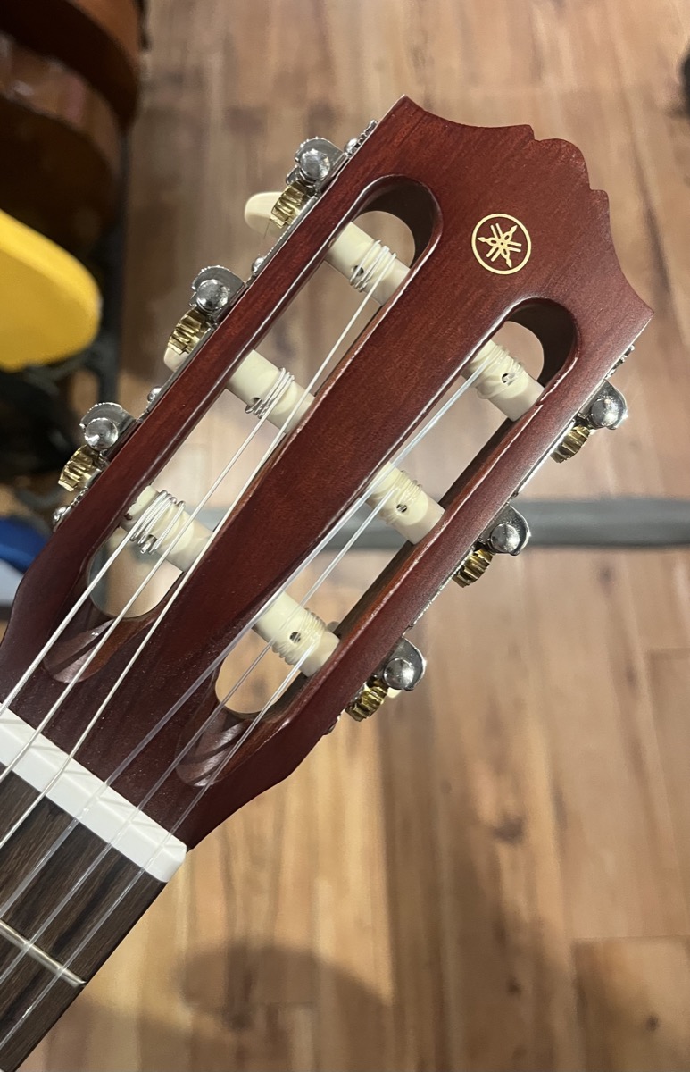 Yamaha USED Yamaha GL-1 Guitalele 6 String Ukulele w/bag - Used