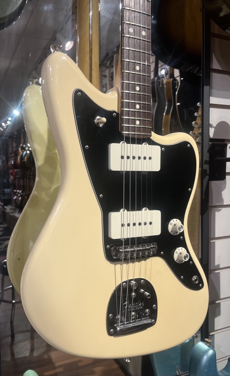 Fender USED Fender 2017 American Professional Jazzmaster Olympic White w/OHSC - Used