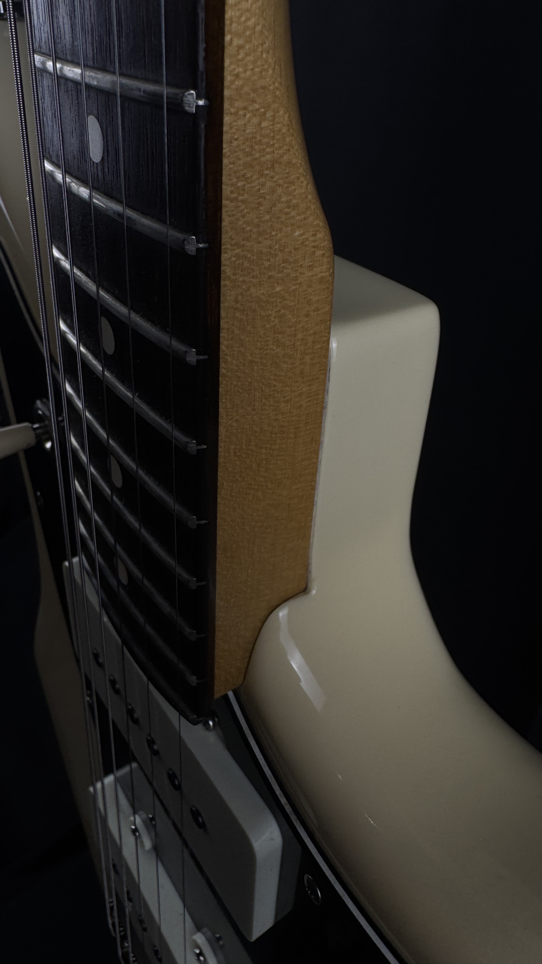 Fender USED Fender 2017 American Professional Jazzmaster Olympic White w/OHSC - Used