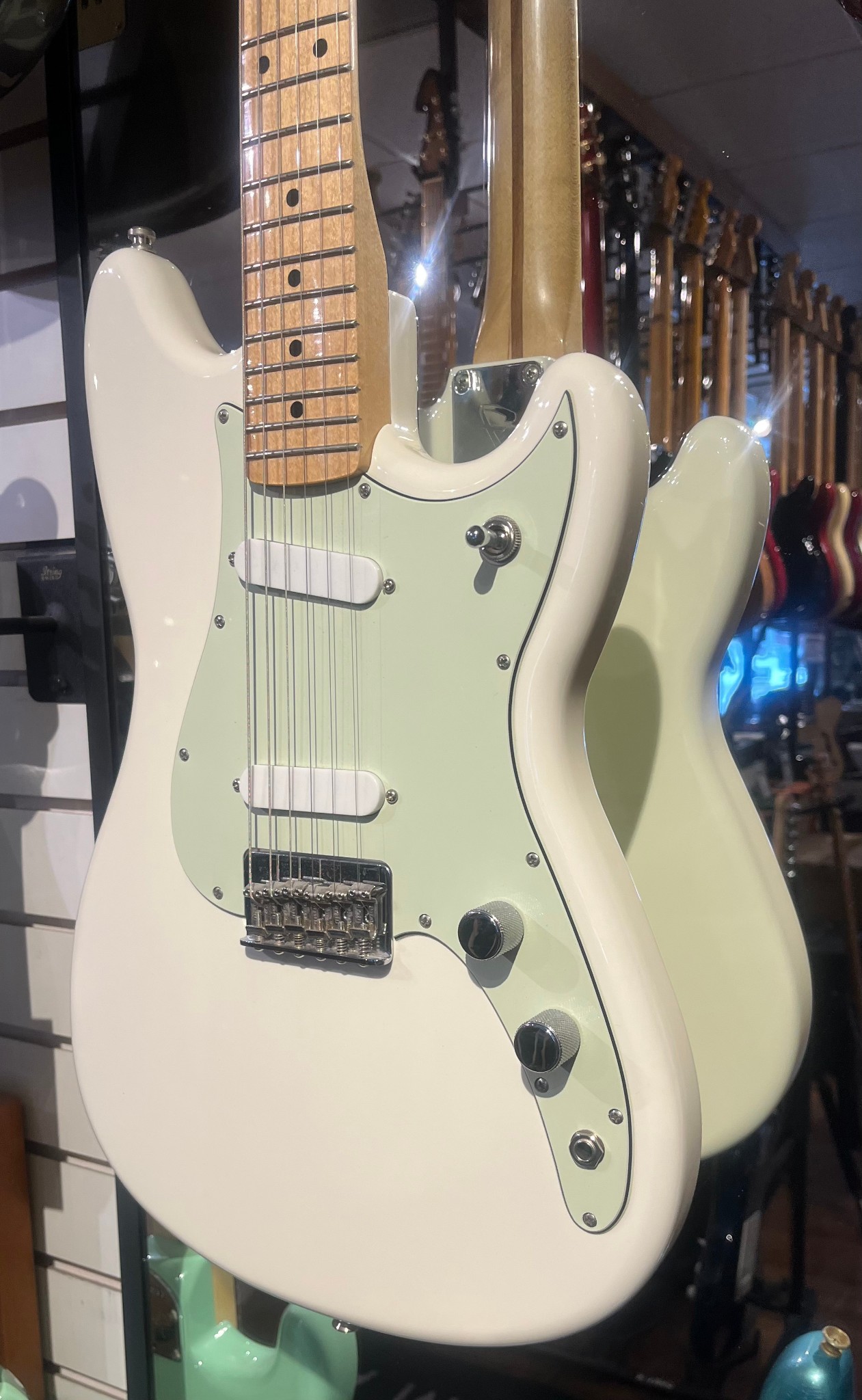 Fender USED Fender 2016 Duo Sonic Player Series Olympic White - Used