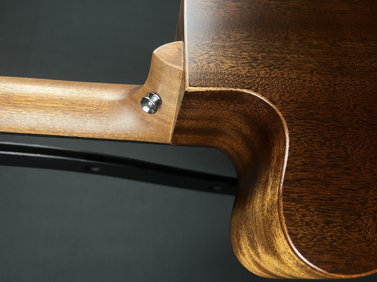 Martin USED Martin OOOC JR 10 Streetmaster  w/bag - CONSIGNMENT - Guitars