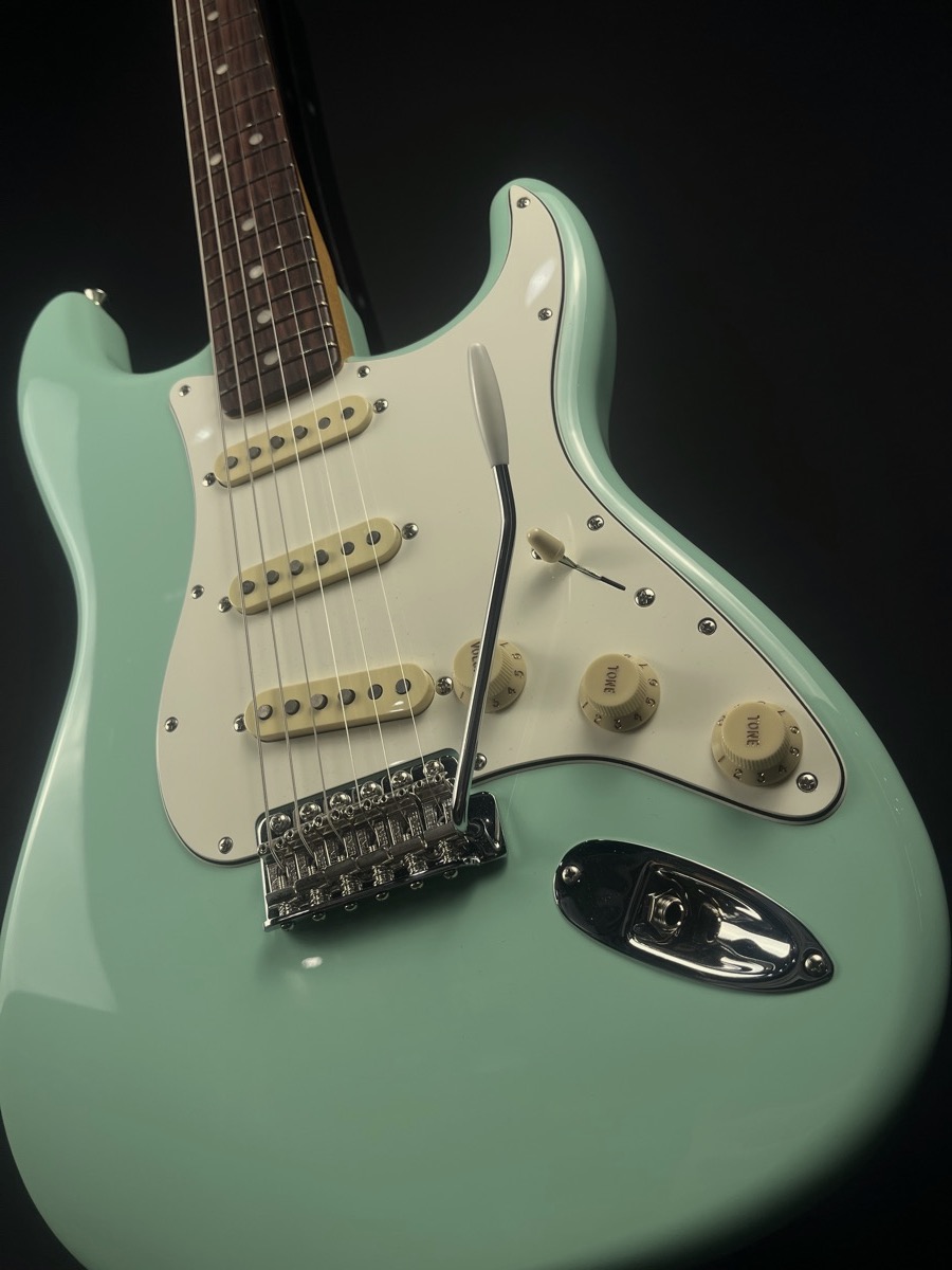 Fender USED Fender Vintera II 70's Stratocaster, Rosewood, Surf Green, Gig Bag - Used