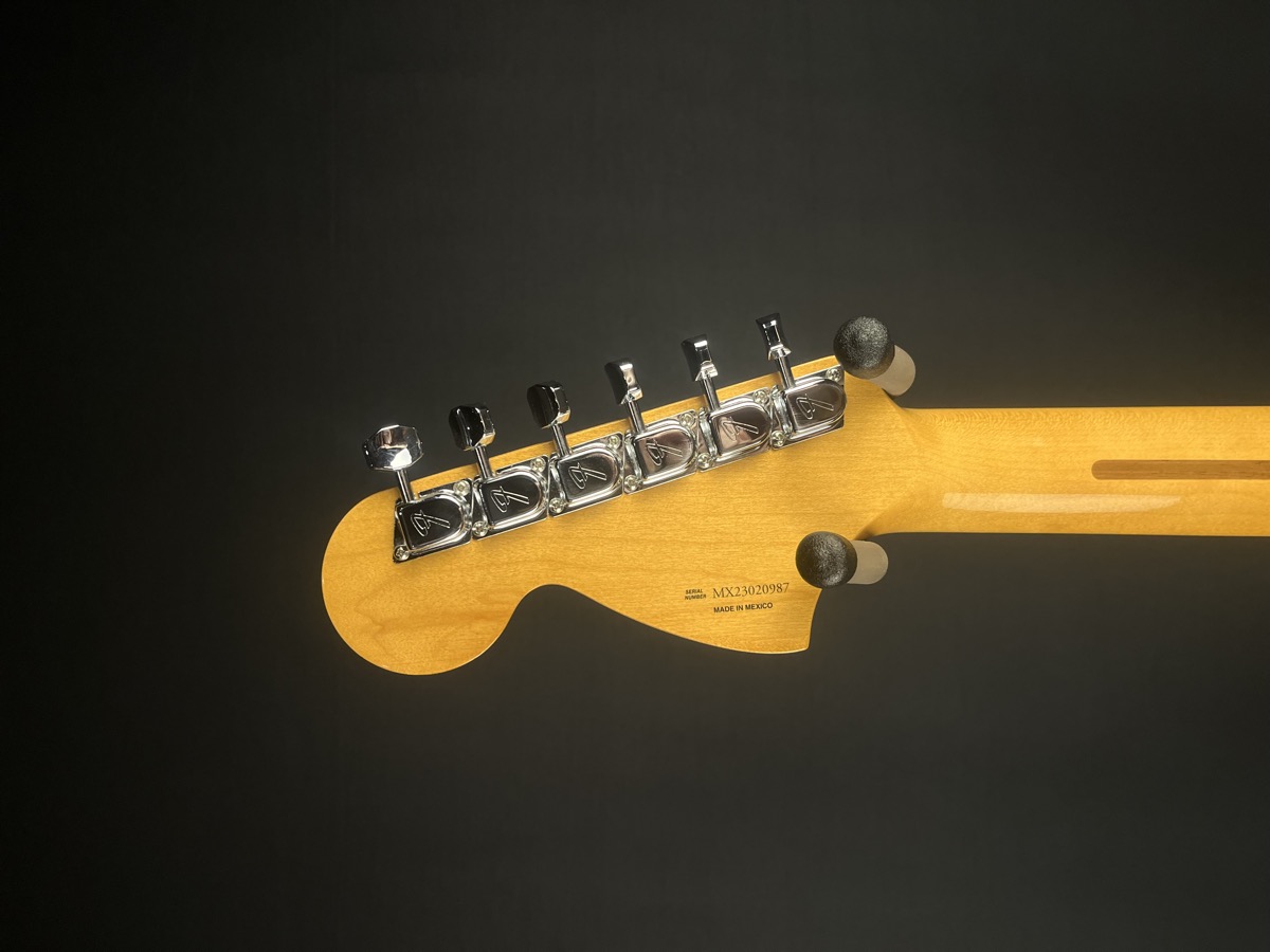 Fender USED Fender Vintera II 70's Stratocaster, Rosewood, Surf Green, Gig Bag - Used