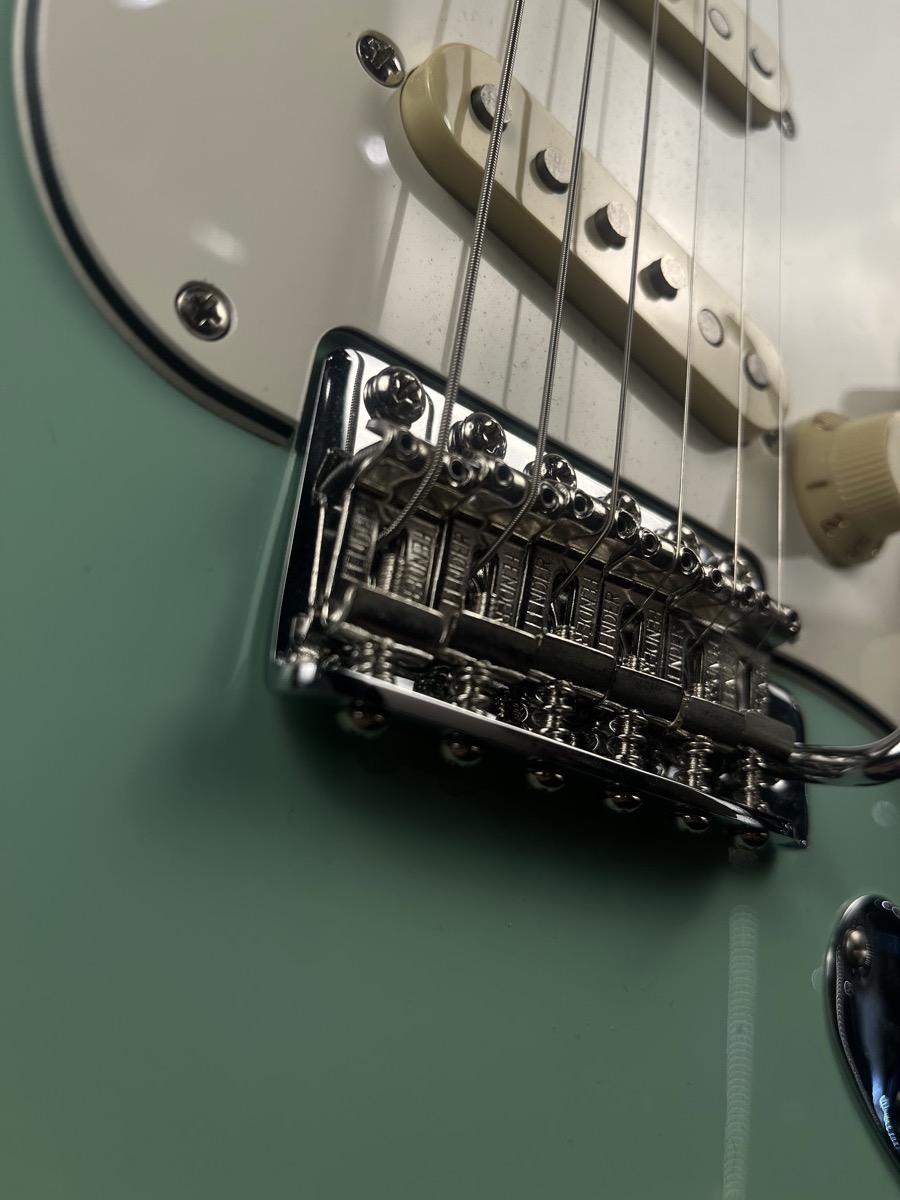 Fender USED Fender Vintera II 70's Stratocaster, Rosewood, Surf Green, Gig Bag - Used