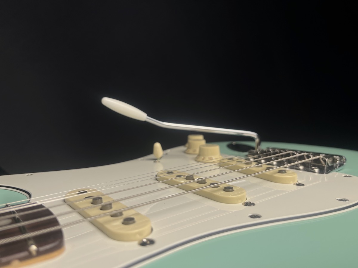 Fender USED Fender Vintera II 70's Stratocaster, Rosewood, Surf Green, Gig Bag - Used