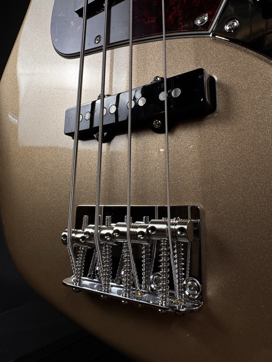 Fender USED Fender American Professional Classic Jazz Bass In Firemist Gold - Basses