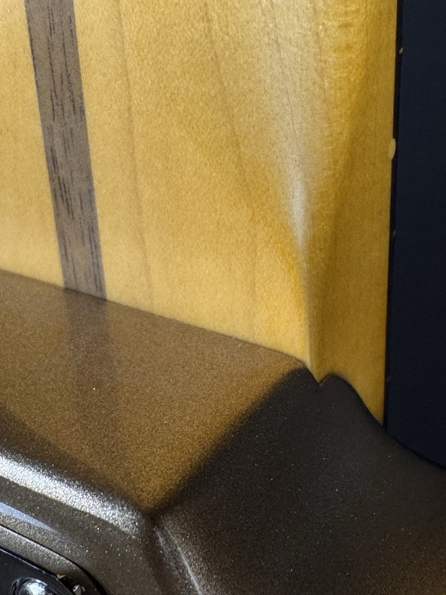 Fender USED Fender American Professional Classic Jazz Bass In Firemist Gold - Basses