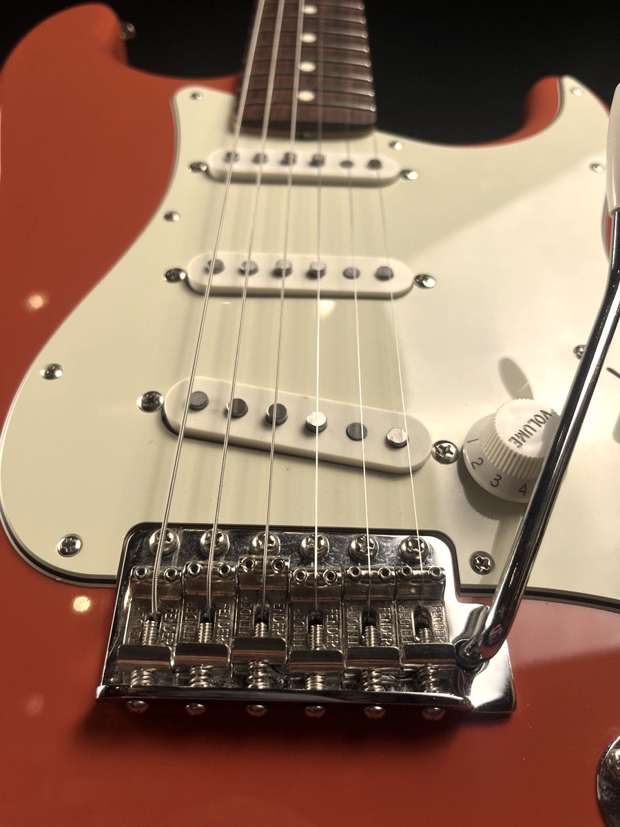 Fender USED Fender MIJ 2022 Traditional 60's Stratocaster Fiesta Red - Used