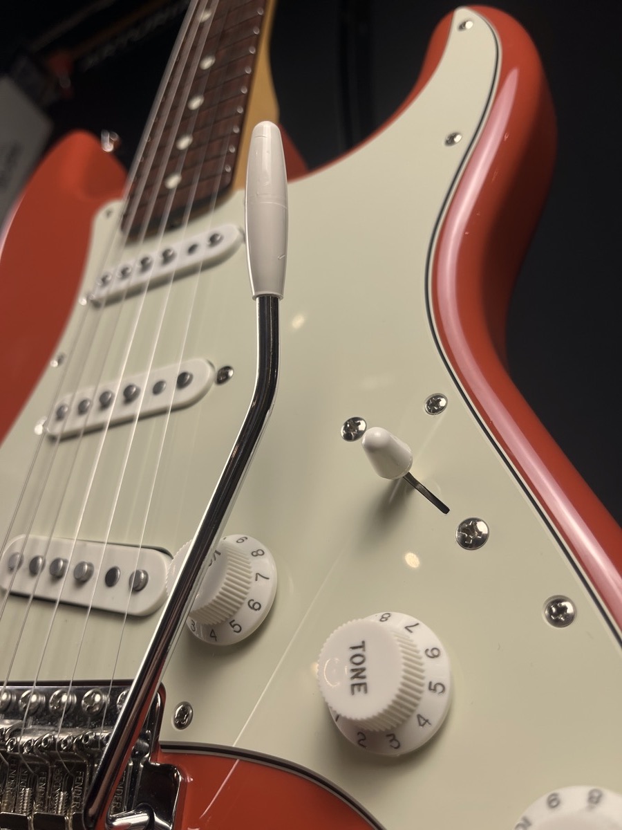 Fender USED Fender MIJ 2022 Traditional 60's Stratocaster Fiesta Red - Used