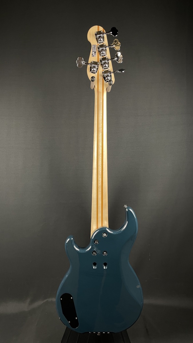 Yamaha USED Yamaha BB425 5 String Bass In Teal Blue - Used