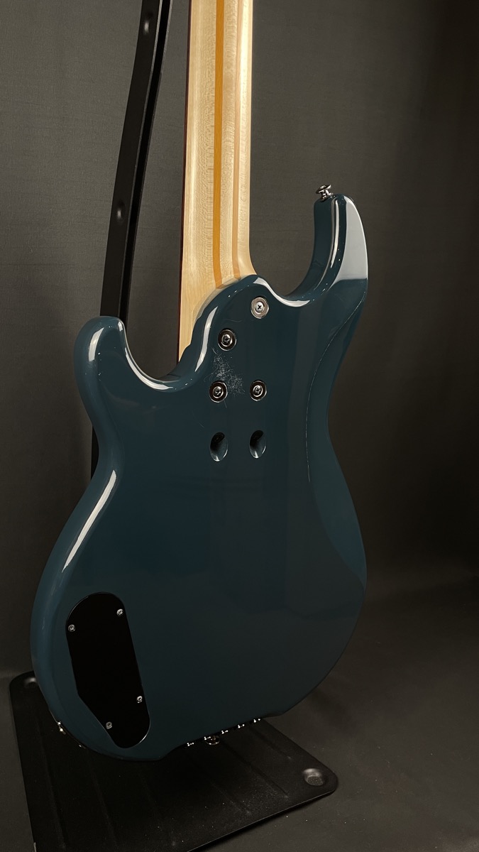 Yamaha USED Yamaha BB425 5 String Bass In Teal Blue - Used